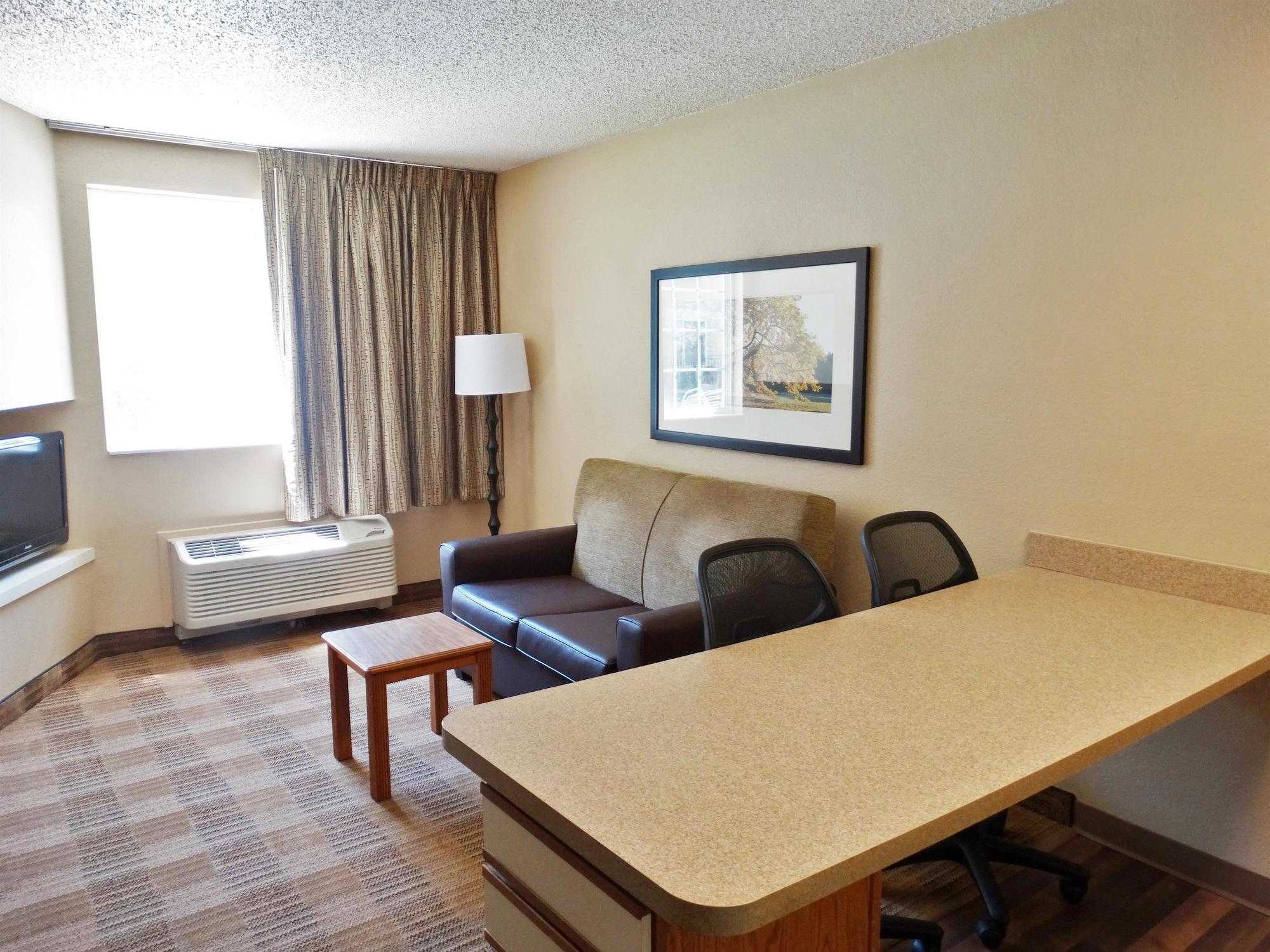Extended Stay America Select Suites - Orlando - Lake Mary - 1040 Greenwood Blvd Exterior photo