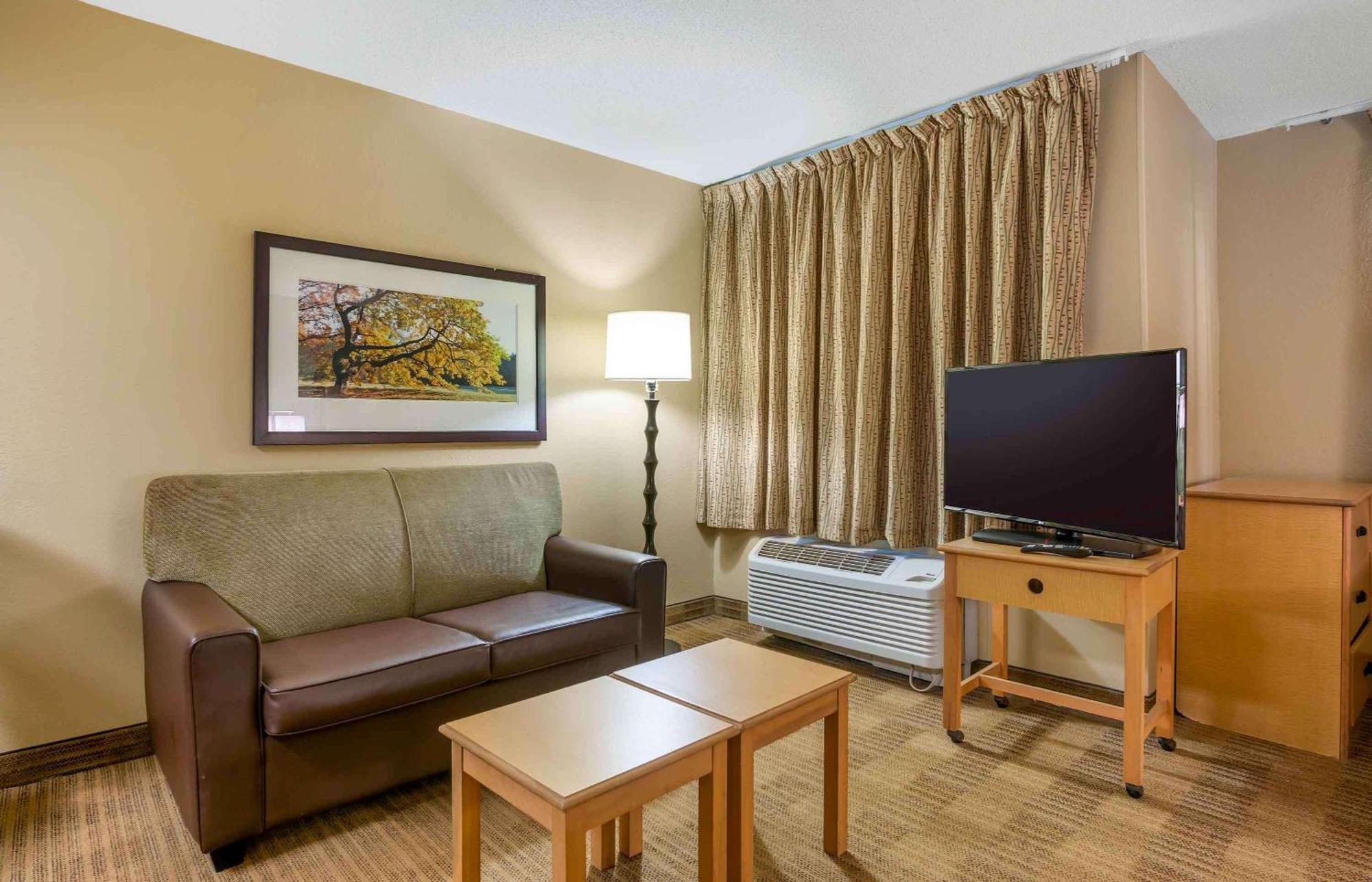 Extended Stay America Select Suites - Orlando - Lake Mary - 1040 Greenwood Blvd Exterior photo